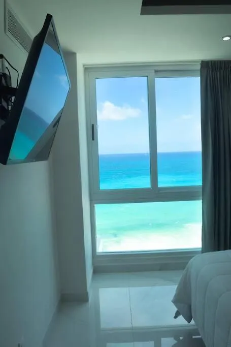 Estudio A Pie Playa, Increibles Vistas, Alberca, Gym, Jacuzzi, 3502 Cancun Apartment