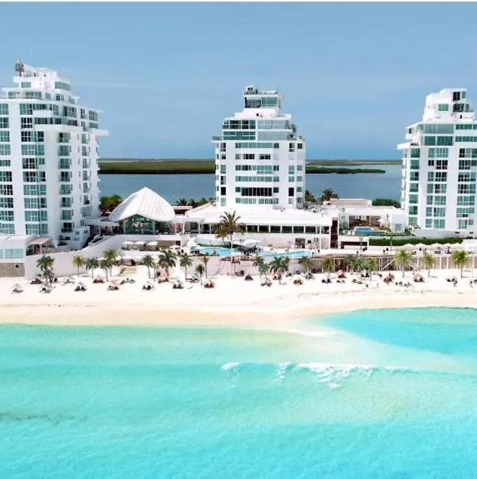 Estudio A Pie Playa, Increibles Vistas, Alberca, Gym, Jacuzzi, 3502 Cancun 0*,  Mexico
