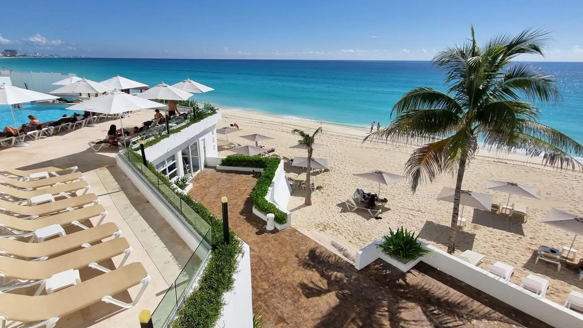 Estudio A Pie Playa, Increibles Vistas, Alberca, Gym, Jacuzzi, 3502 Cancun Apartment