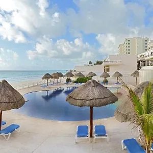 Apartment Oceanfront White For Families, Cancun